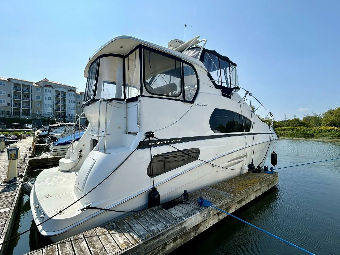 2007 Silverton 39 motor yacht