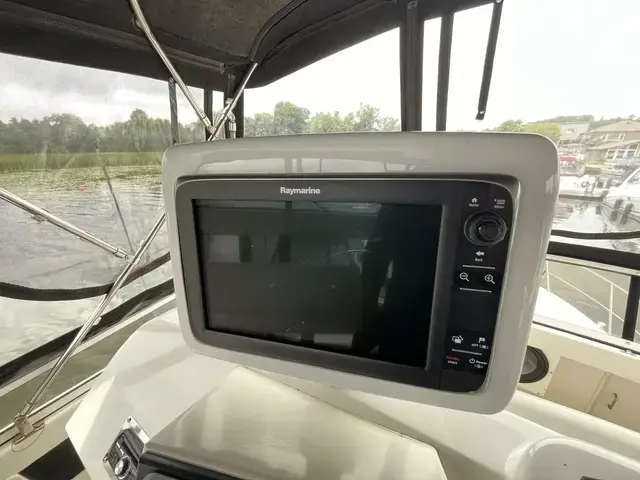 Carver 404 Cockpit Motor Yacht