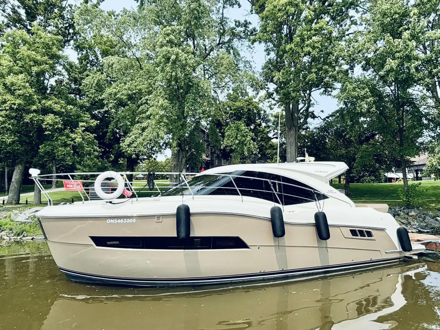 2017 Carver c37 coupe