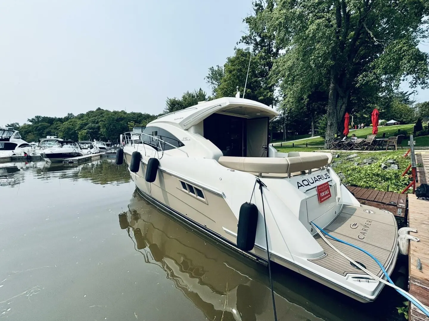 2017 Carver c37 coupe