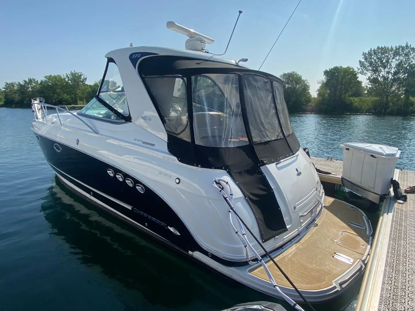 2010 Chaparral 370 signature