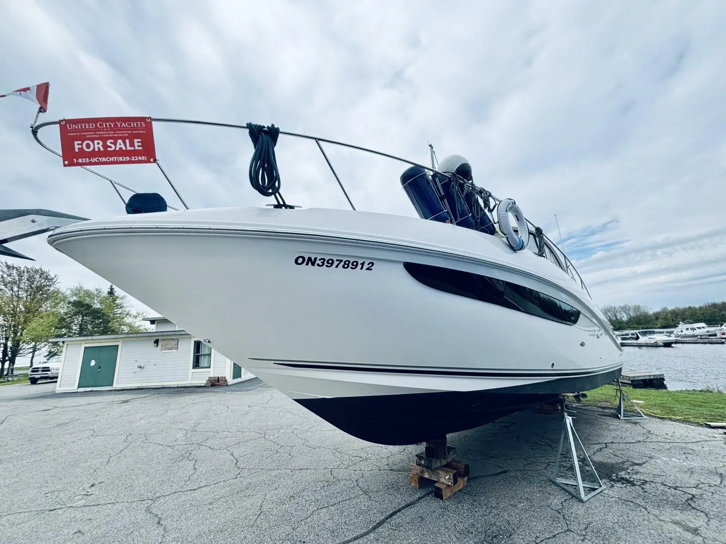 2013 Sea Ray 370 sundancer