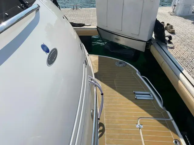 Chaparral 370 Signature