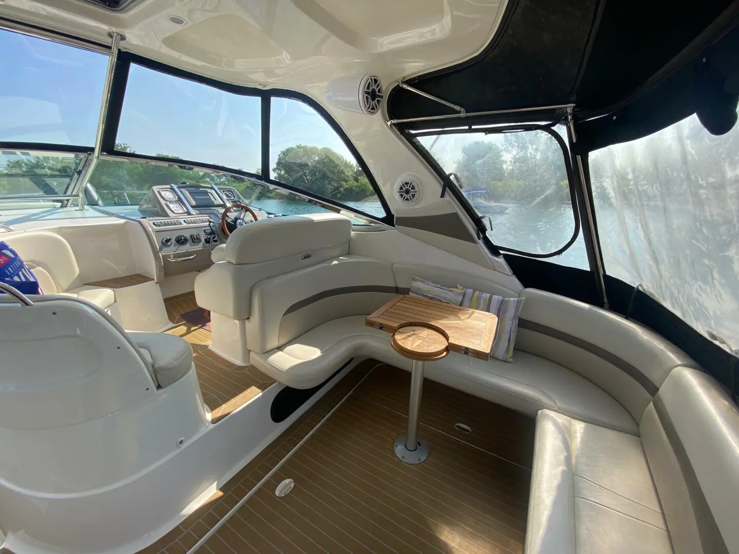 2010 Chaparral 370 signature