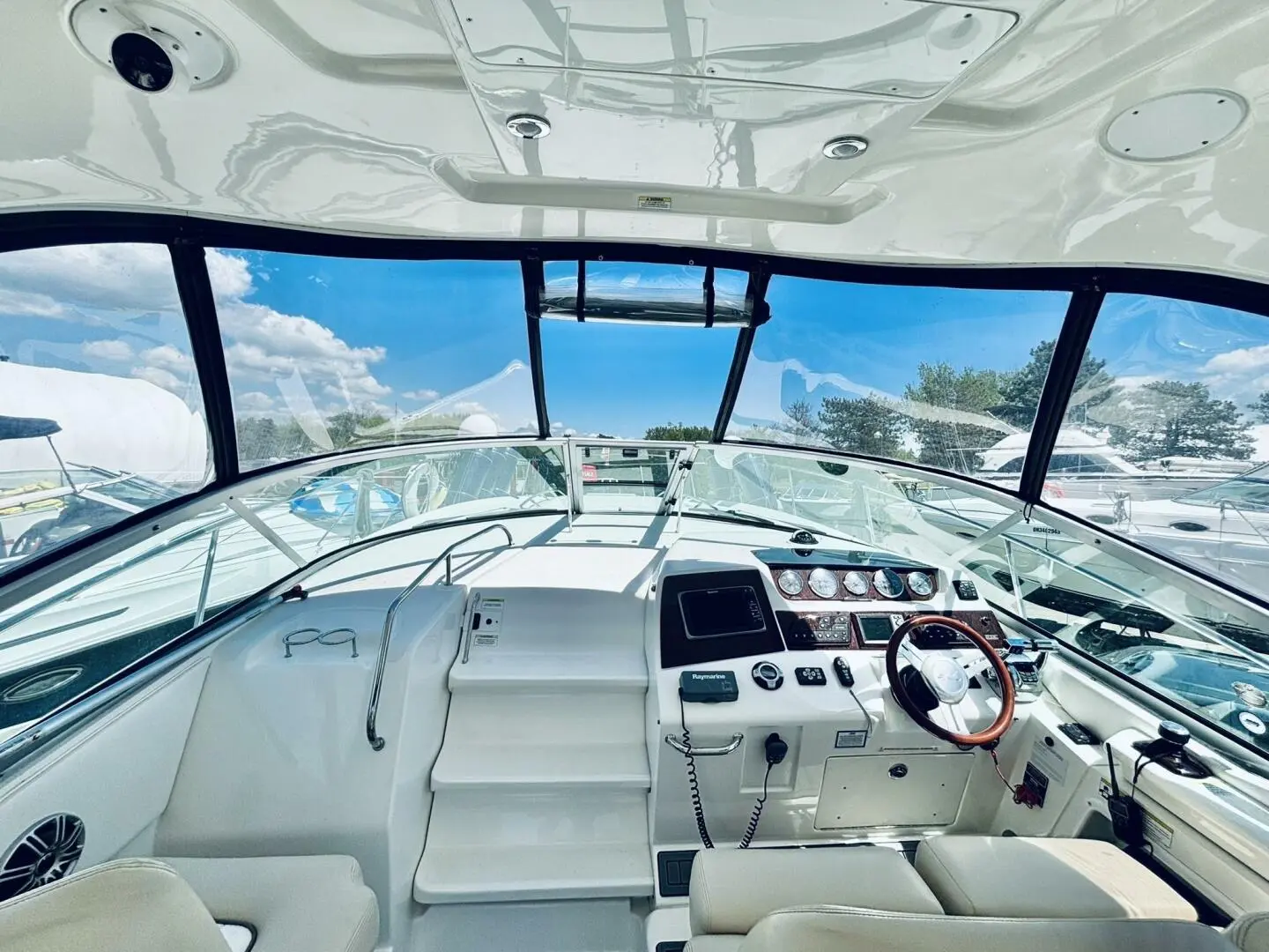 2013 Sea Ray 370 sundancer