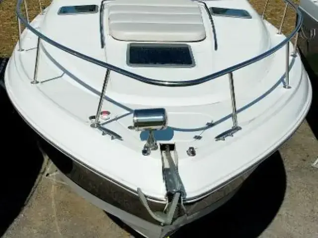 Chaparral 330 Signature