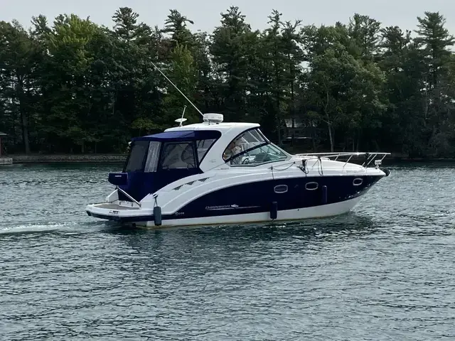 Chaparral 330 Signature