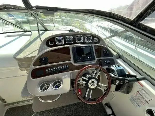 Chaparral 330 Signature