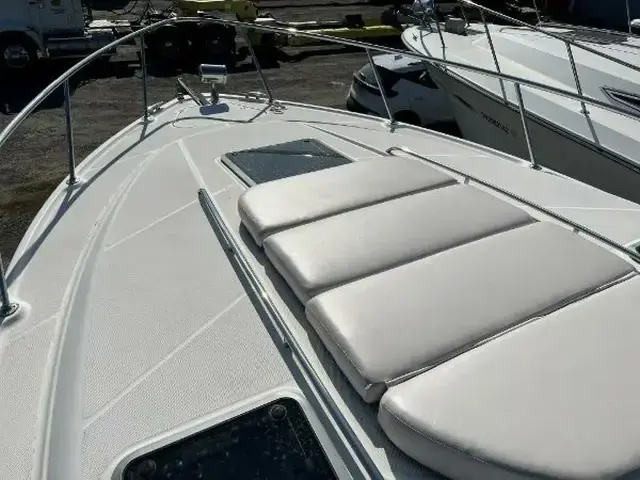 Chaparral 330 Signature