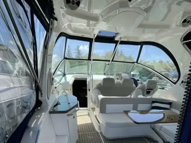 Chaparral 330 Signature