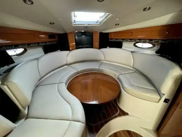 Chaparral 330 Signature