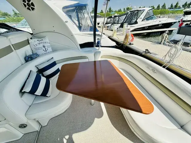 Sea Ray Sundancer 320