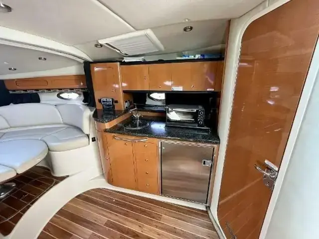 Chaparral 330 Signature