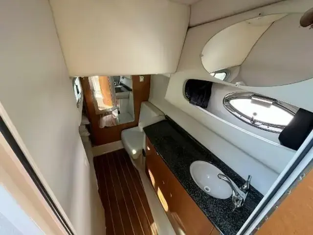 Chaparral 330 Signature