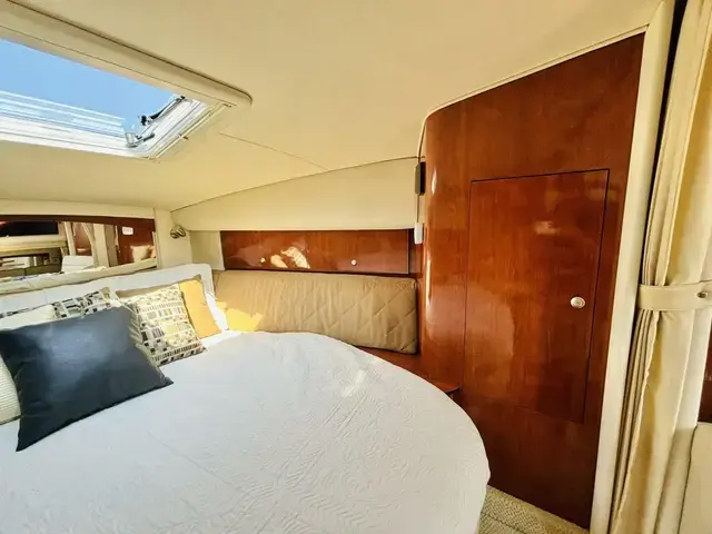 Sea Ray Sundancer 320