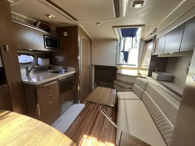 Chaparral 330 Signature