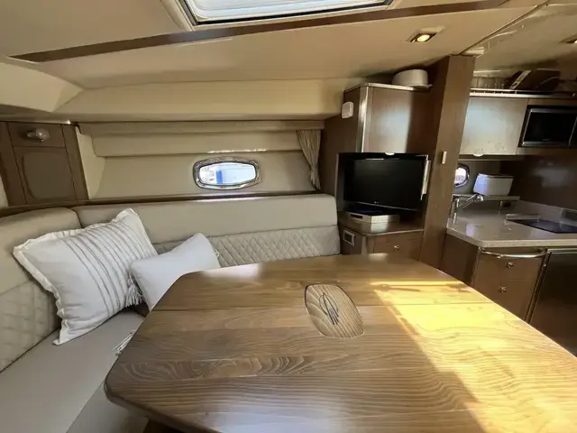 Chaparral 330 Signature