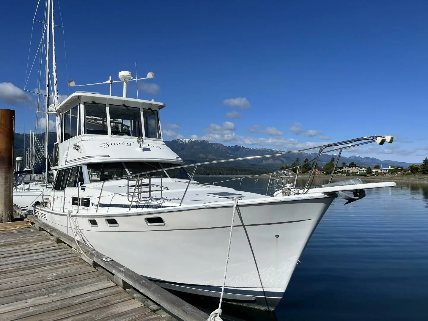 1987 Bayliner 3870