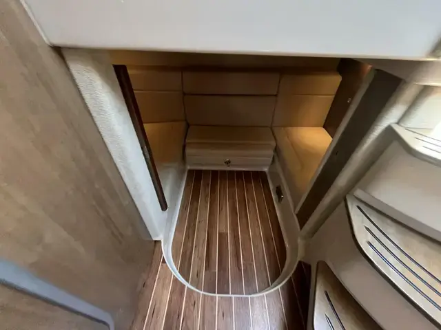 Chaparral 330 Signature