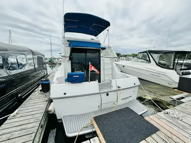 Carver Carver 28 Command Bridge