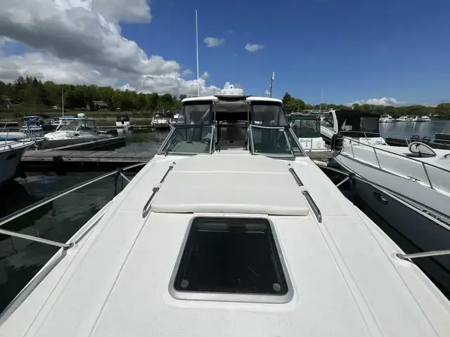 Chaparral 330 Signature