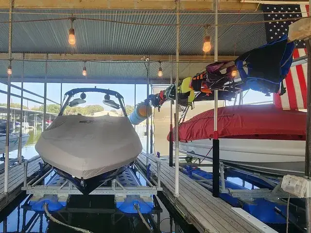 Axis Boats T23