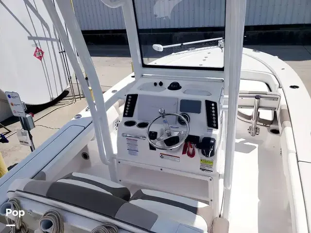 Robalo 246 Cayman