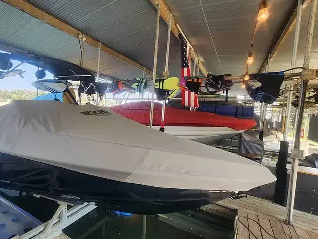 Axis Boats T23