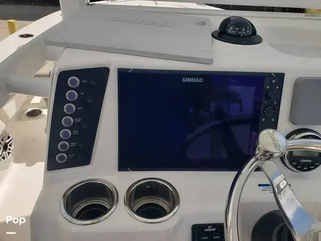 Robalo 246 Cayman