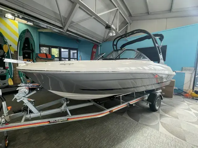 Bayliner VR4 Bowrider