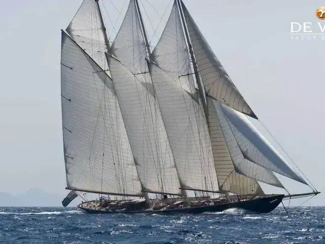 Van der Graaf Classic Schooner