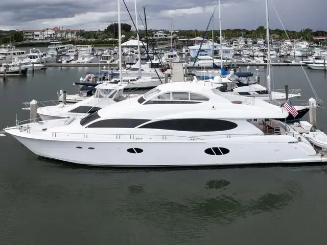 Lazzara Flybridge