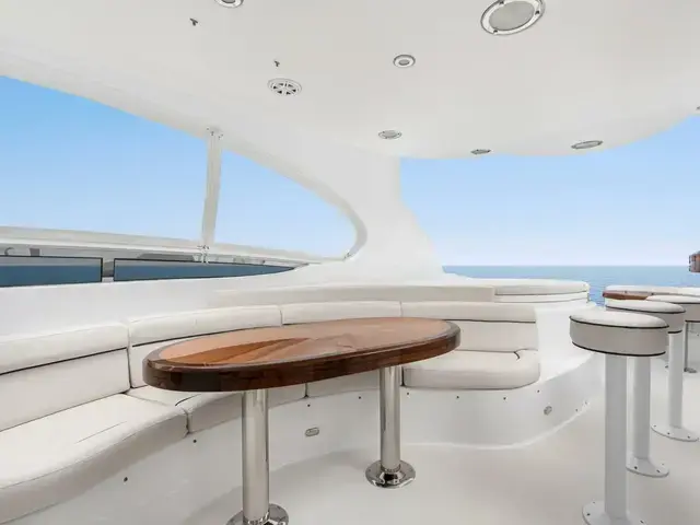 Lazzara Flybridge