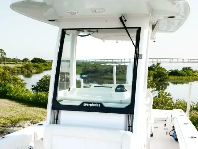 Everglades Boats 253 CC