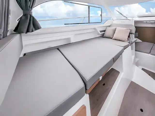 Beneteau Antares 8