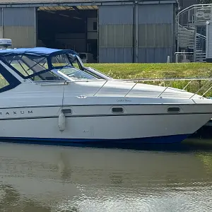 1997 Maxum 2800SCR