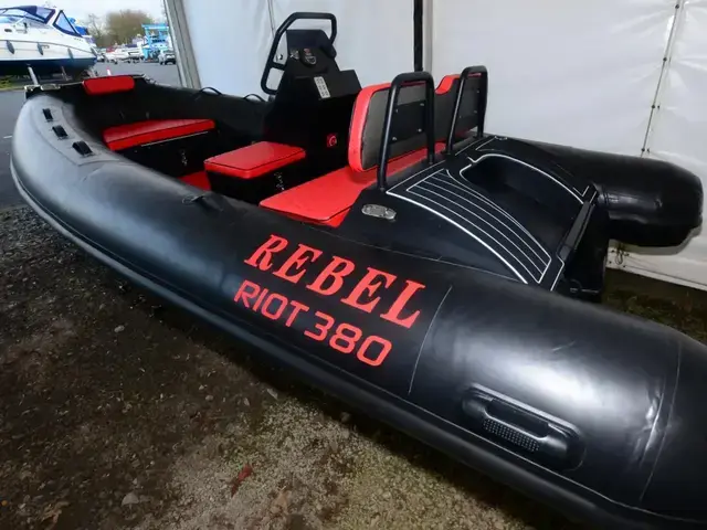 Rebel RIOT 380