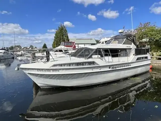 Broom Boats 37