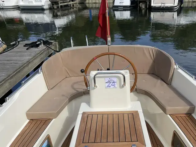 Interboat 20