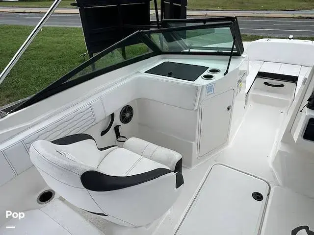 Sea Ray 210 SPX