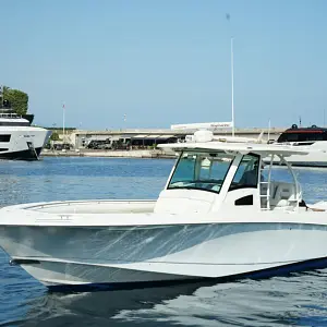 2012 Boston Whaler 370 Outrage