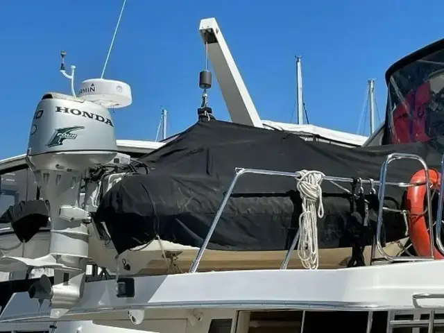 Meridian 490 Pilothouse