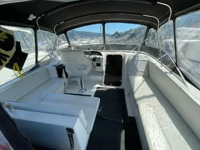 Meridian 490 Pilothouse