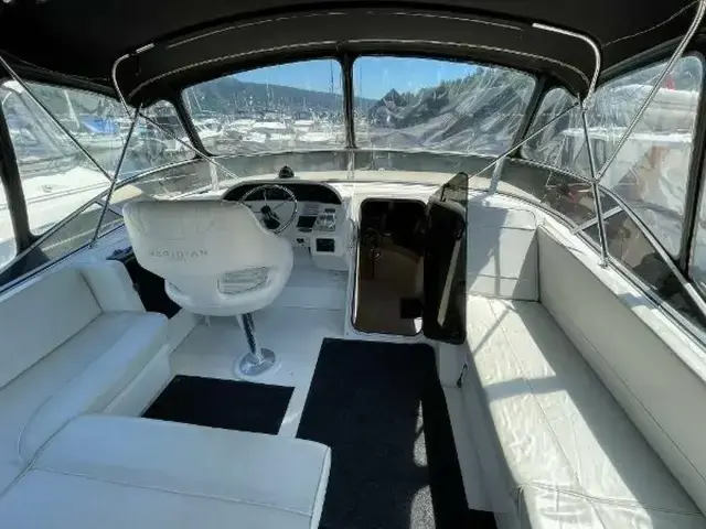 Meridian 490 Pilothouse