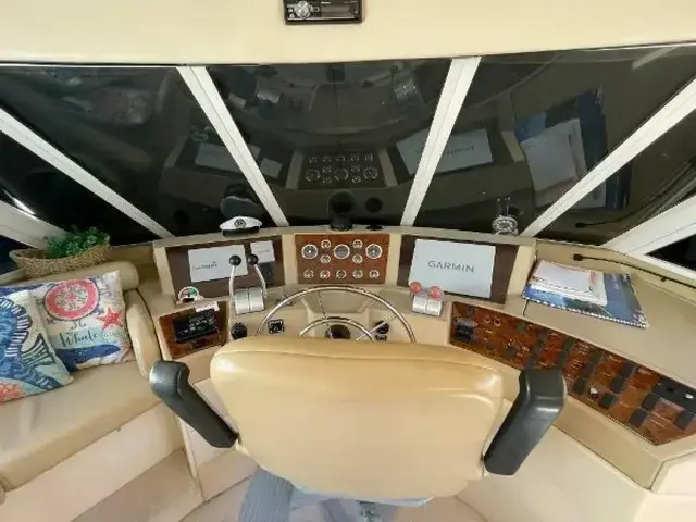 Meridian 490 Pilothouse