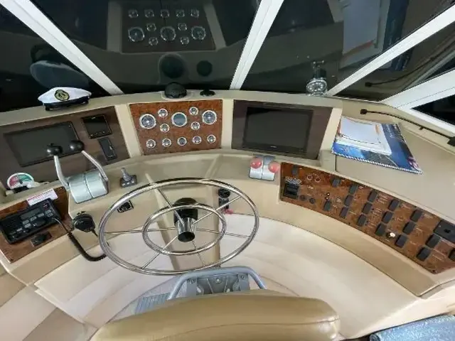 Meridian 490 Pilothouse