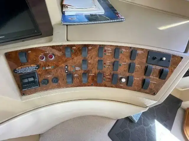 Meridian 490 Pilothouse