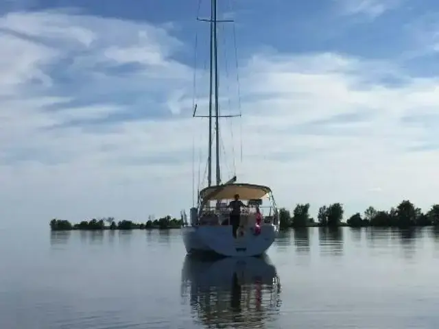 Catalina 355