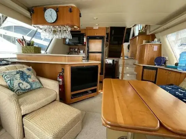 Meridian 490 Pilothouse