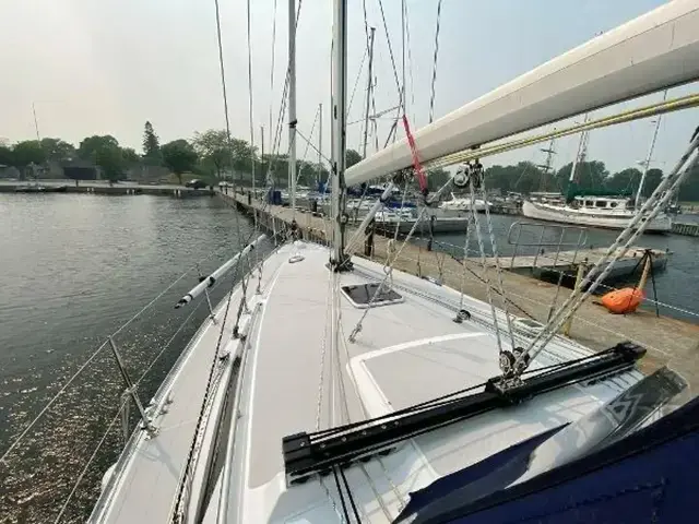 Catalina 355